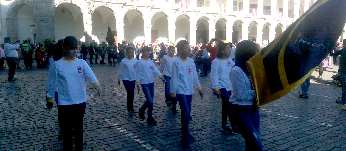 Desfile por el 230 Aniversario de Francia