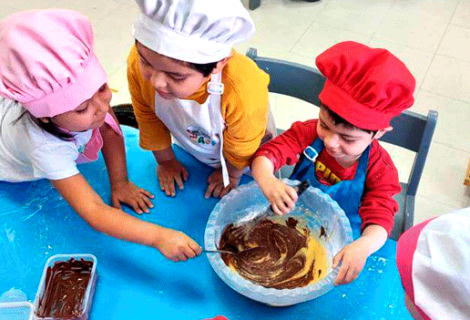 Petits chefs dans la classe TPS-PS / Mini Chefs en inicial 2/3 años