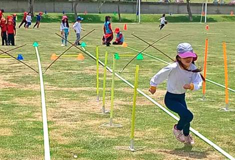 Mini torneo de atletismo en el colegio San José / Mini tournoi d’athlétisme à l’école de San José