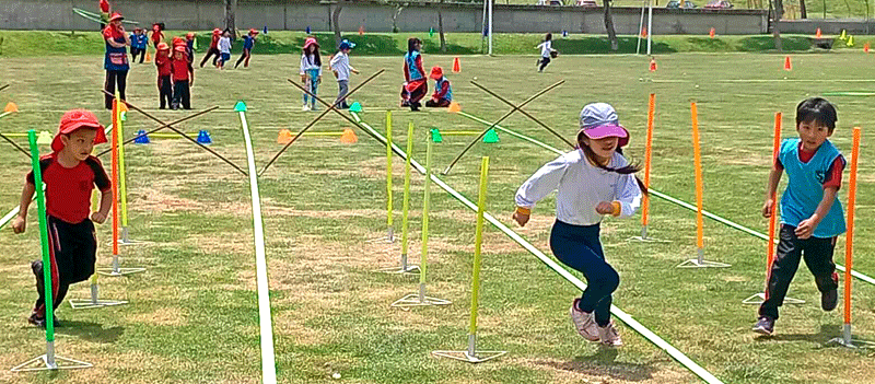 Competencia de mini atletismo en el colegio San José