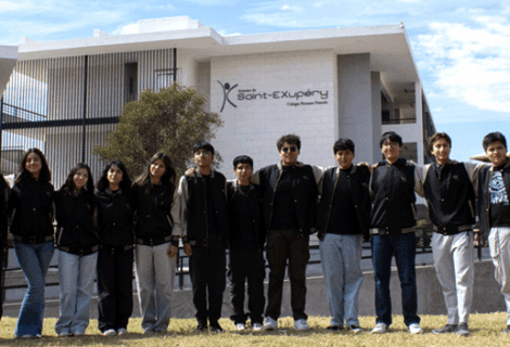 Entrega de casacas a la promoción 2025 Phoenix / Remise des vestes à la promotion 2025 Phoenix