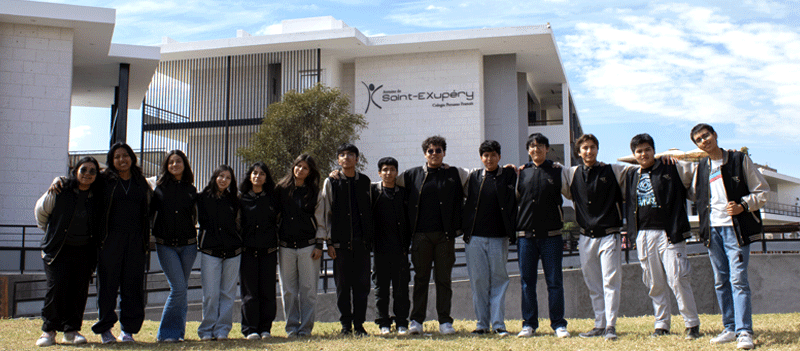 Entrega de casacas a la promoción 2025 Phoenix