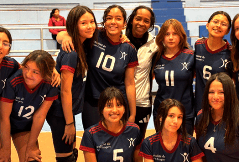 Otra victoria en Voley!!! / Une nouvelle victoire au volley !