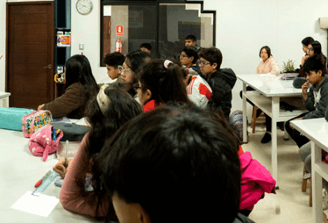 Taller de teñido con tintes vegetales / Atelier de teinture avec des colorants végétaux