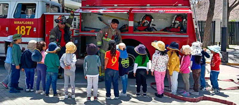 Visita de los bomberos