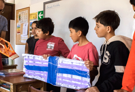 Los puentes de papel que querían ser fuertes Los puentes de papel que querían ser fuertes